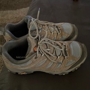 Merrell Moab 3 Women’s Hiking Shoes - Size 9wide